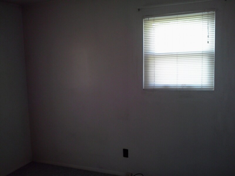 Building Photo - 296 Main St