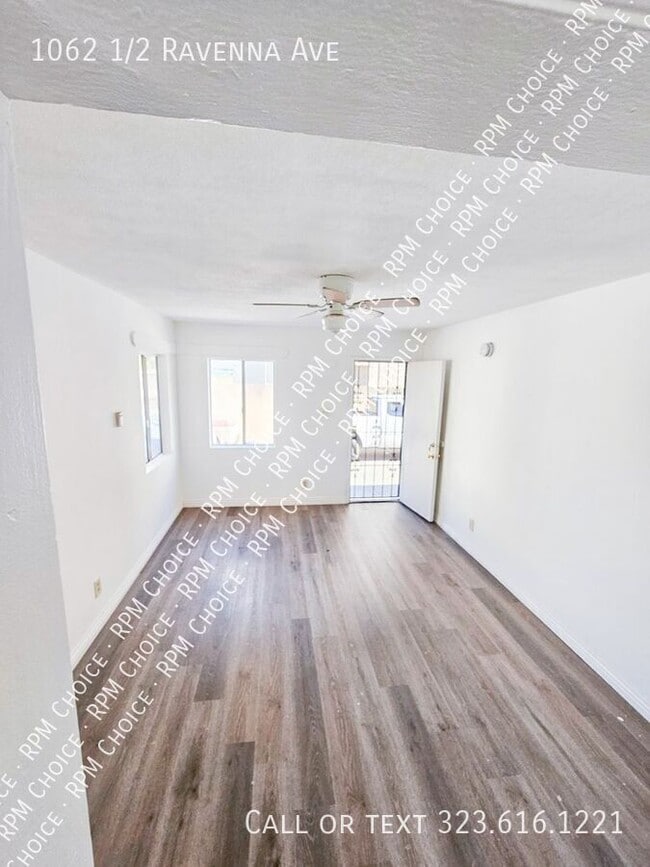 Building Photo - 1062 1/2 Ravenna Ave-