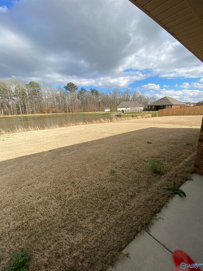 Building Photo - 14980 Westmeade Ln