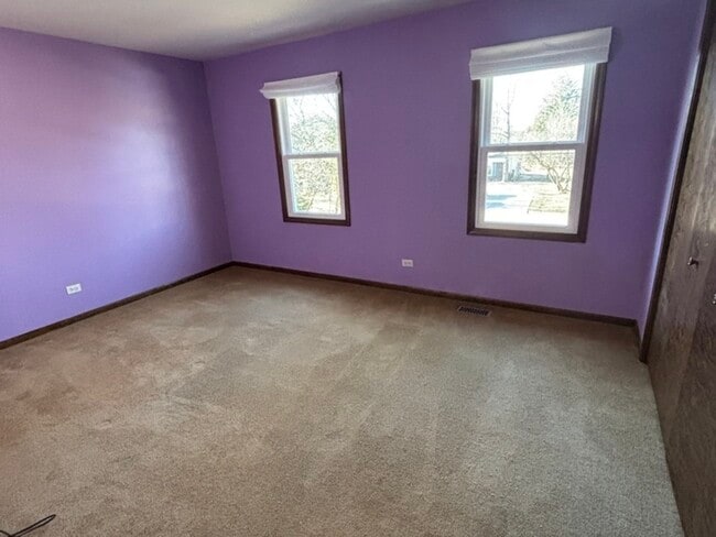 Building Photo - 4705 Elm St