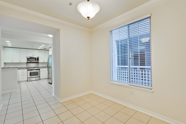 Building Photo - Large Santa Clara 1 Bedroom Condo in Rivermark Area