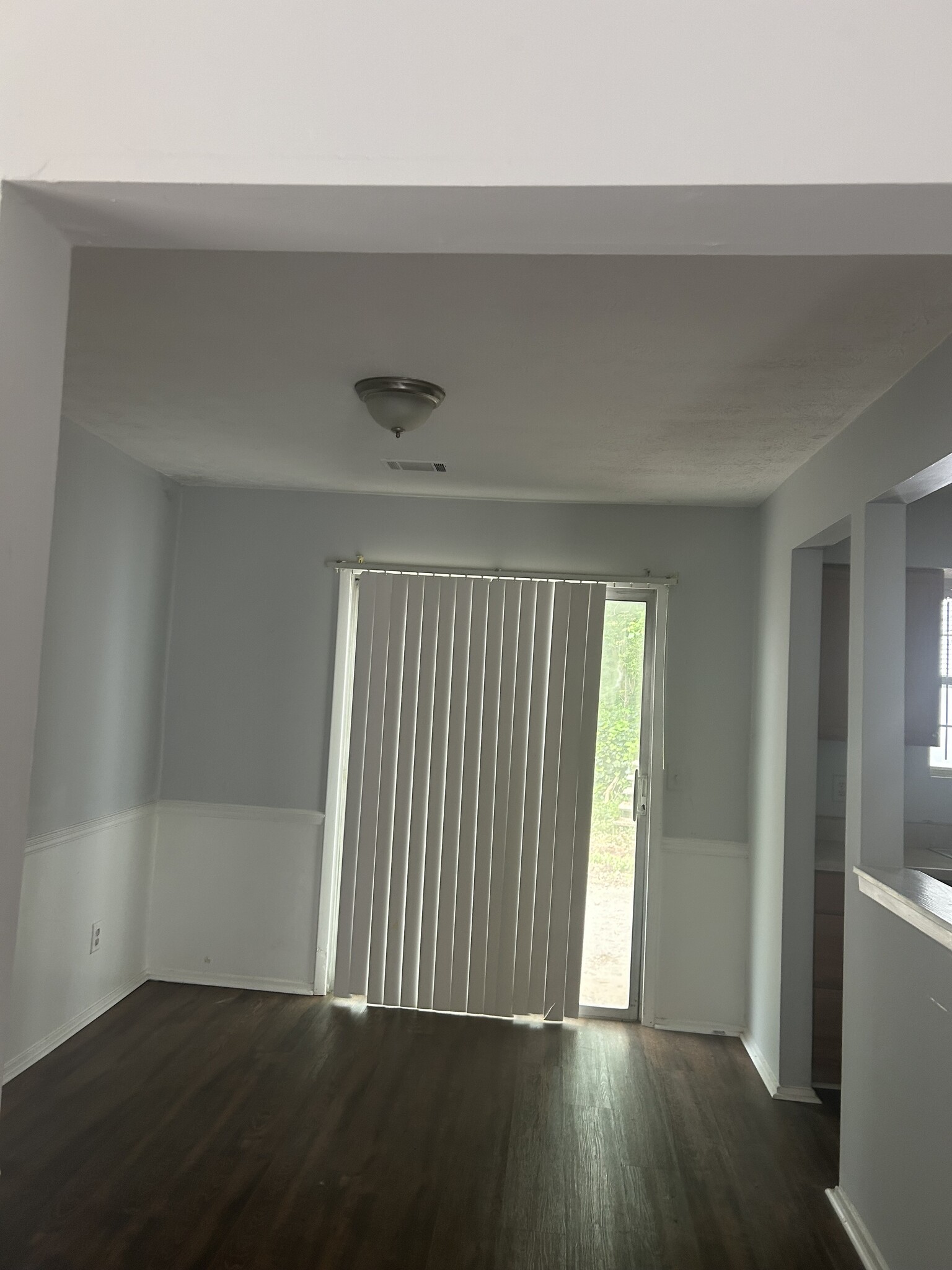 Building Photo - 3736 Jamestown Ct