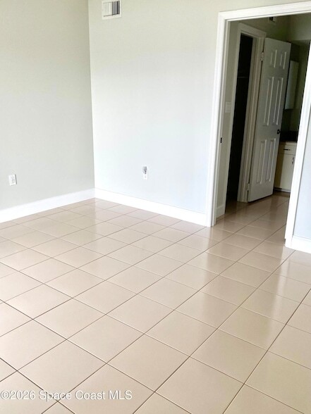 Building Photo - 325 S Banana River Blvd