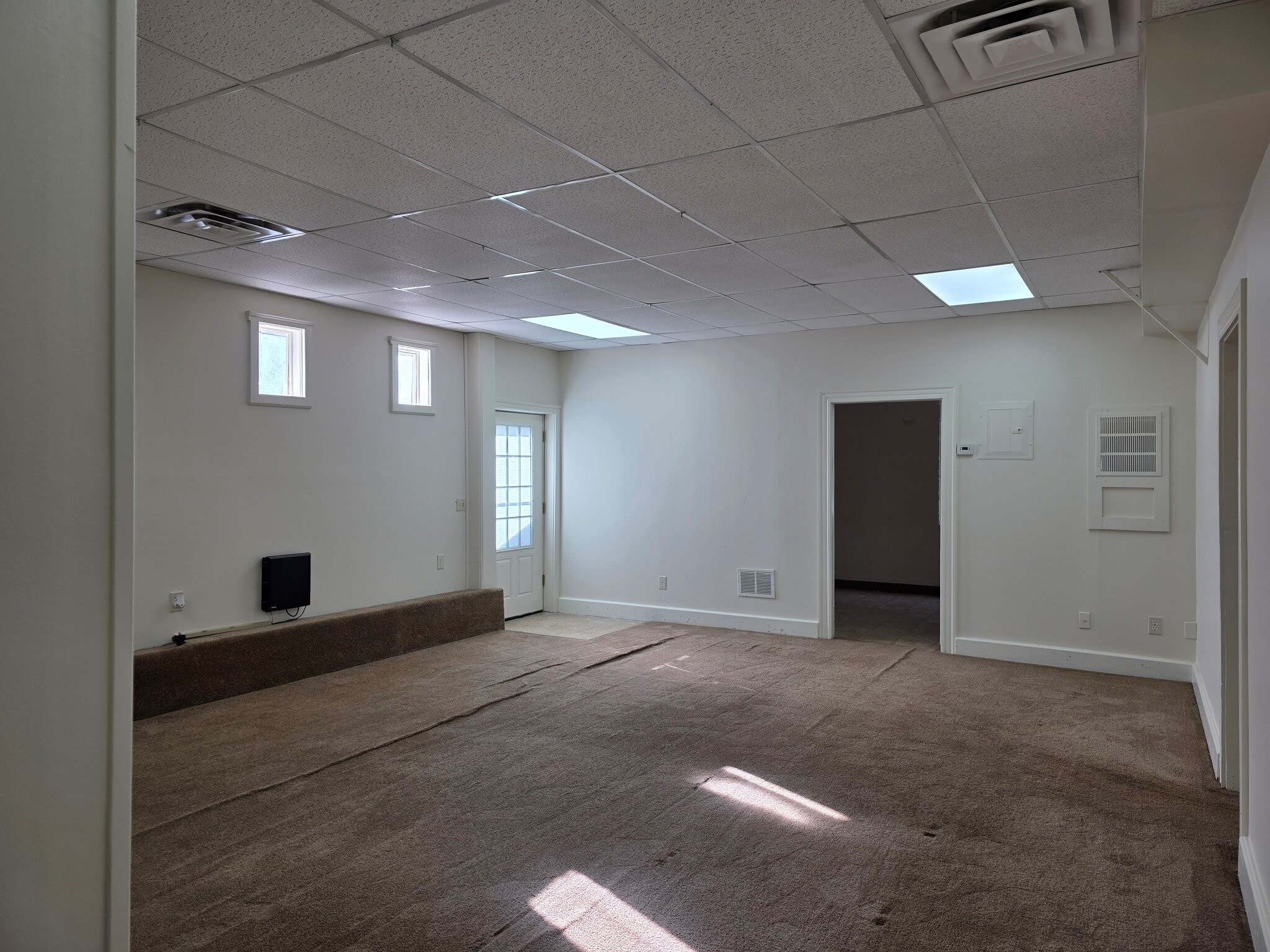 Building Photo - 64 Kenyon St