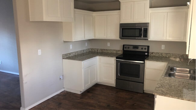 Building Photo - 169 Western Heights Cir
