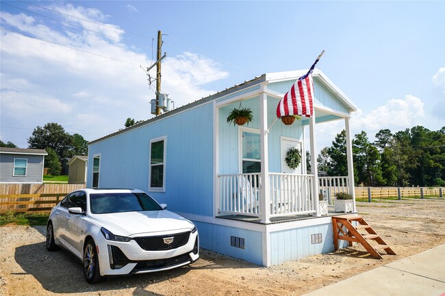 Building Photo - 242 Ulrich Ln