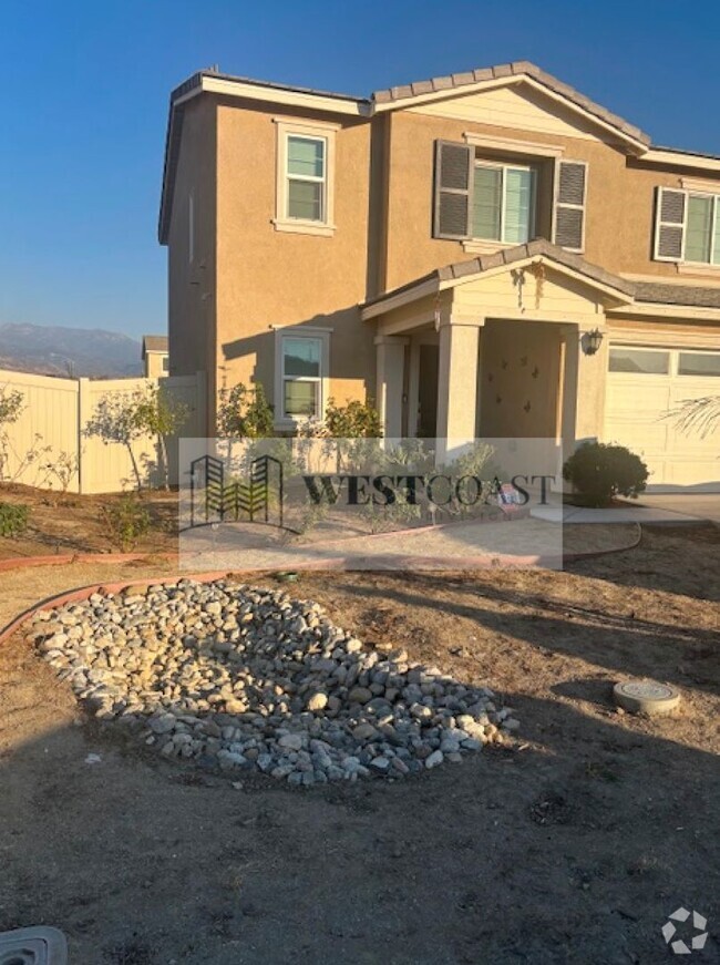 Building Photo - Coming soon charming 3 bed 2.5 bath in Sta...