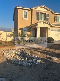 Building Photo - Coming soon charming 3 bed 2.5 bath in Sta...