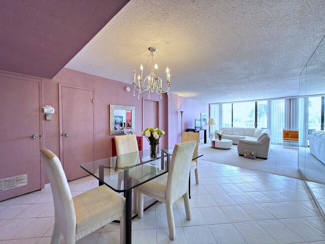 Building Photo - 3546 S Ocean Blvd