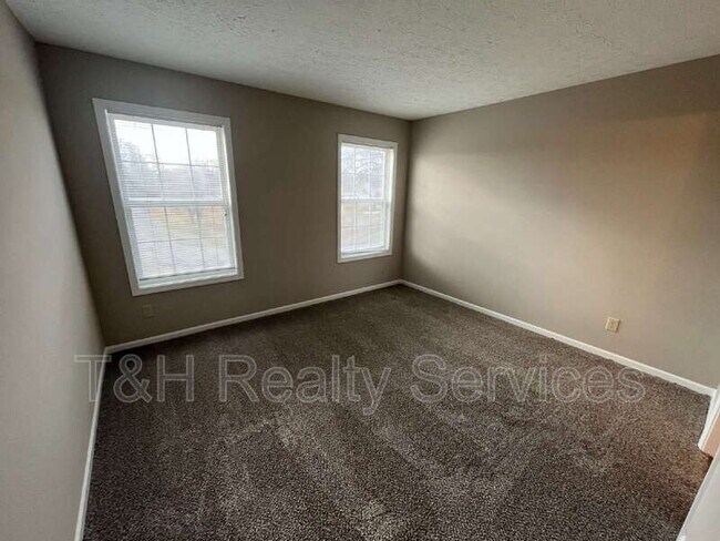 Building Photo - 1552 Brookfield Cir