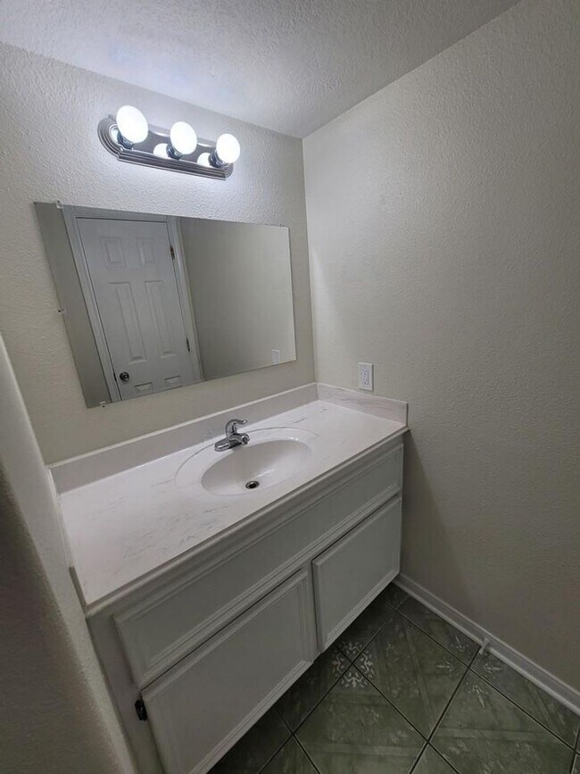 Building Photo - 215 Post Office #1001