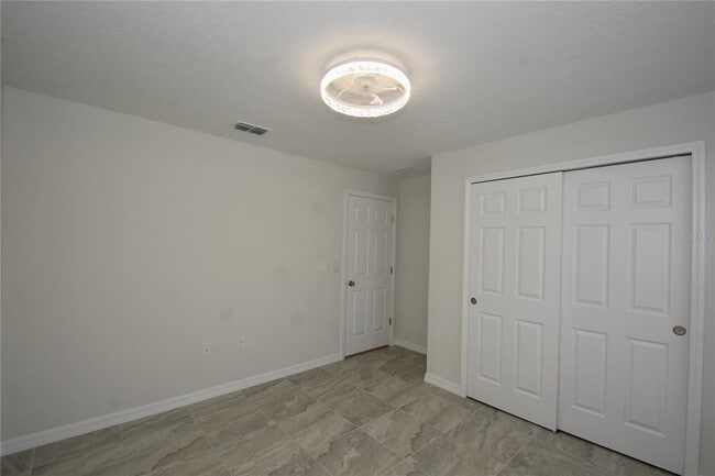 Building Photo - 11 Buttonwood Ln