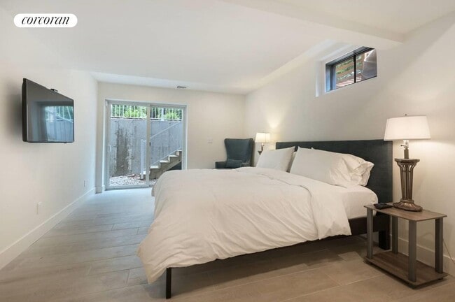 Building Photo - 38 Lincoln St