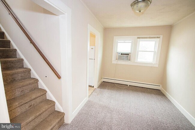 Building Photo - 1226 Pemberton Dr