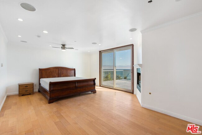 Building Photo - 17737 Porto Marina Way