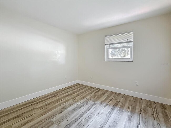 Building Photo - 1469 S Hillcrest Ave