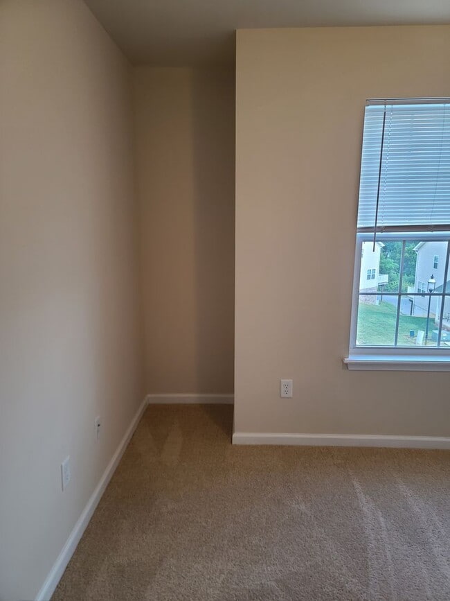 Building Photo - 3 Bedroom Townhome for Rent in Waynesboro