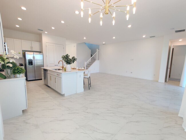 Building Photo - 32792 Tree of Life Ave