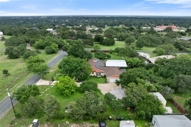 Building Photo - 301 Oak Ridge Rd
