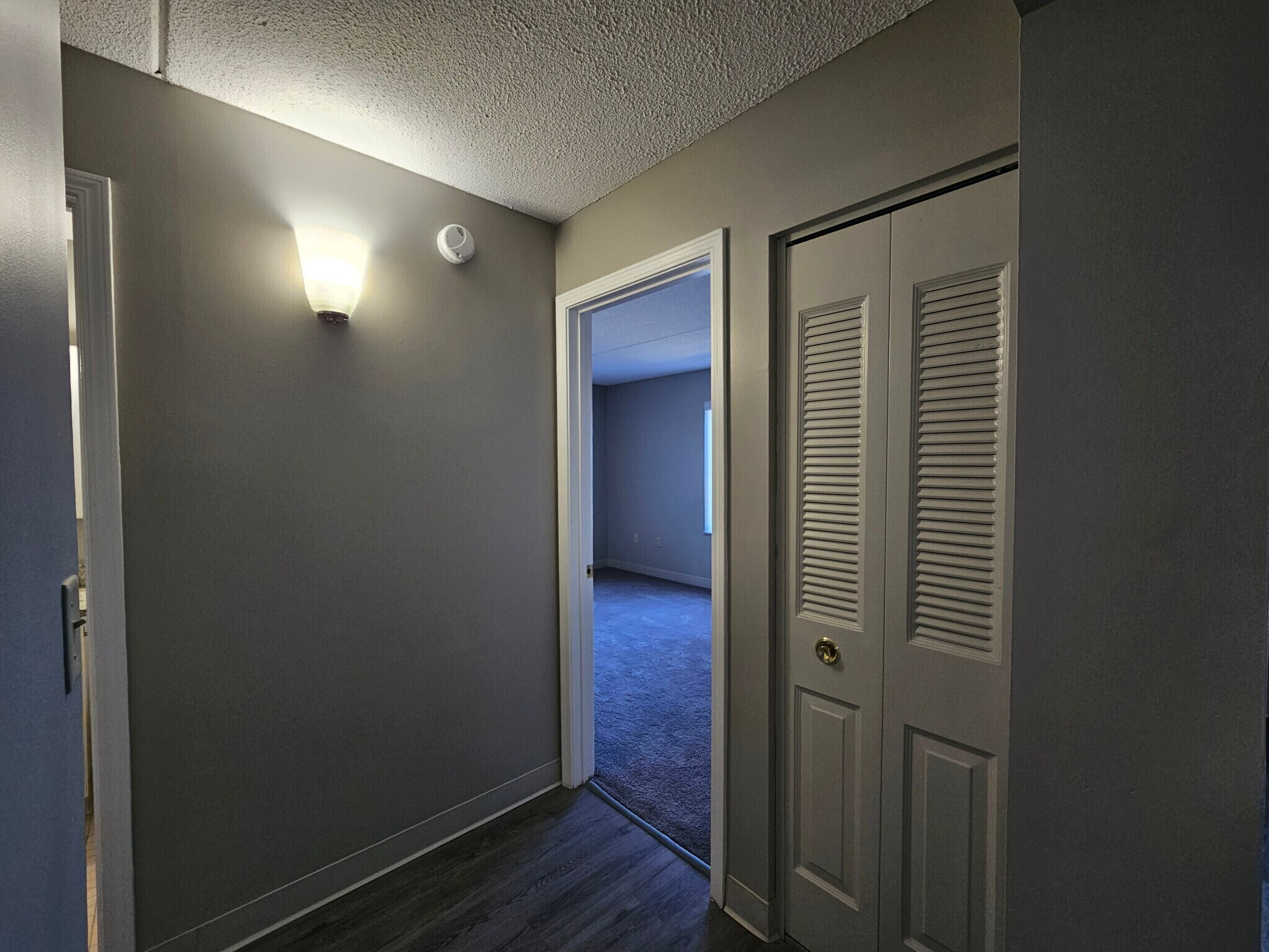 Building Photo - 65 N Point Dr