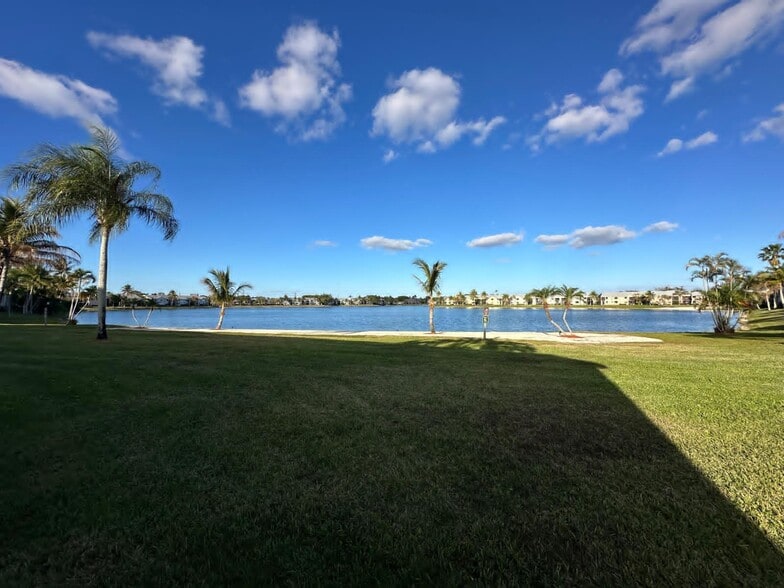 Building Photo - 1533 S Liberty Ave