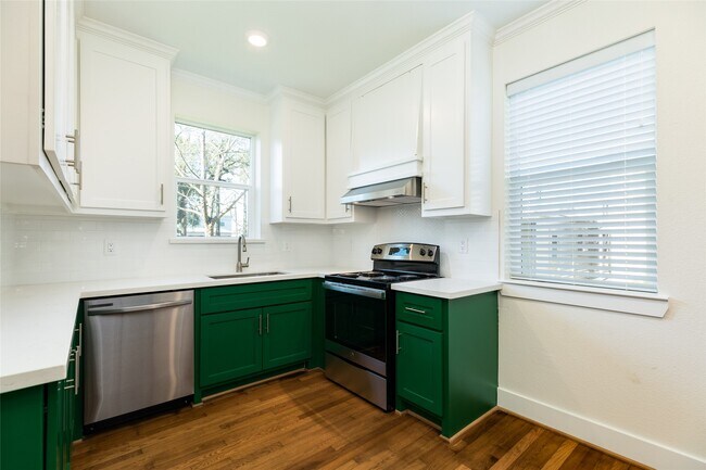Building Photo - 2516 Avenue K