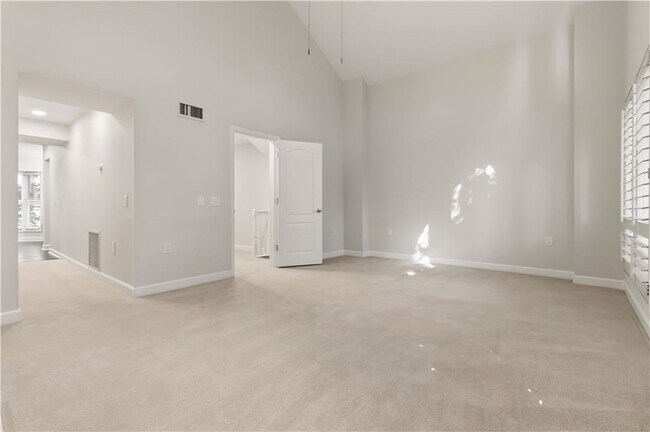 Building Photo - 3475 Oak Valley Rd NE