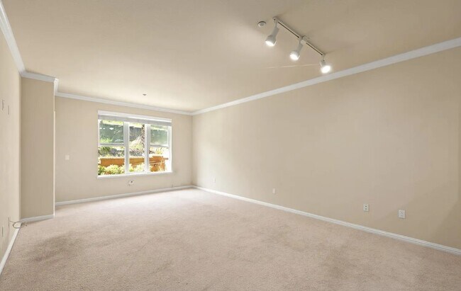 Building Photo - 2260 Gellert Blvd