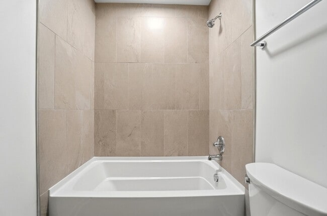 Building Photo - 33 N Blacksmith Ln