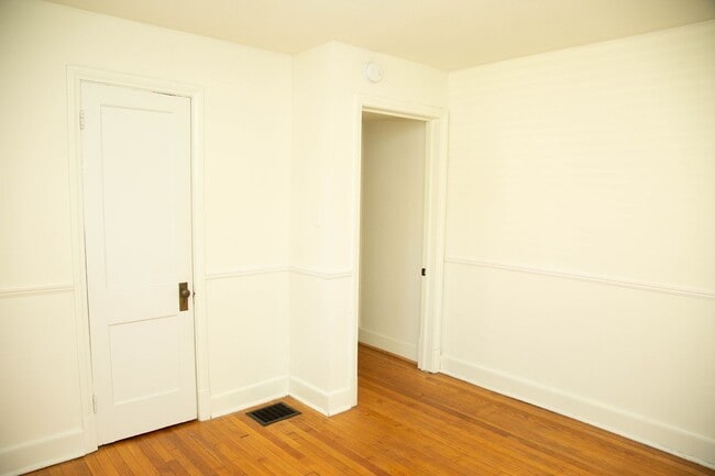 Building Photo - 4 Bedroom House Available Near Scott Stadi...