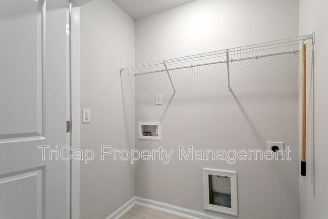 Building Photo - 1707 Chirping Trl