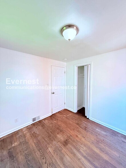 Building Photo - 16834 Fairfield St