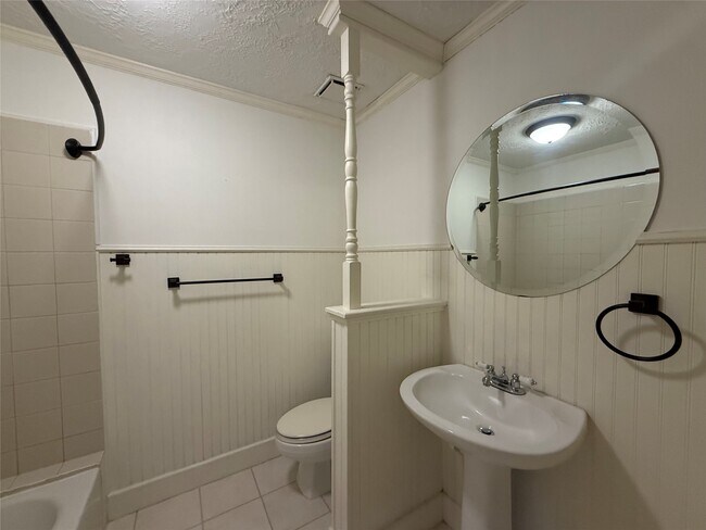 Building Photo - 4722 Enchanted Rock Ln