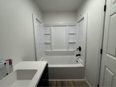 Building Photo - 914 Dooley Ave