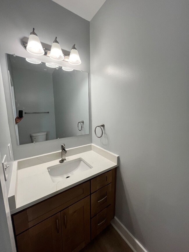 Building Photo - 1815 Newcastle St