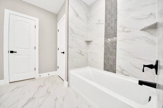 Building Photo - 7815 Joy St