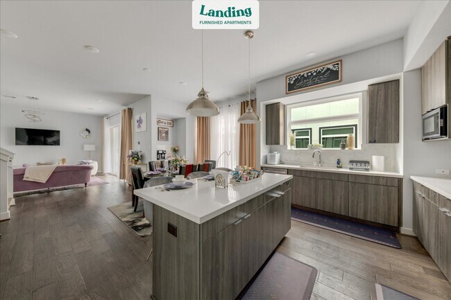 Building Photo - 5815 Fairdale Ln