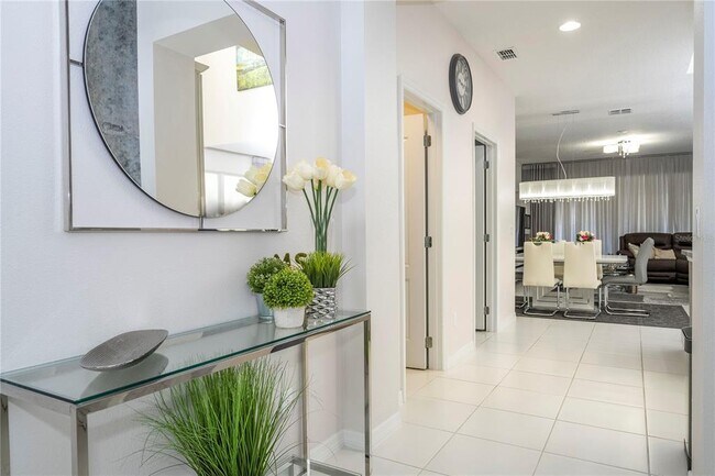 Building Photo - 15205 Shonan Gold Dr