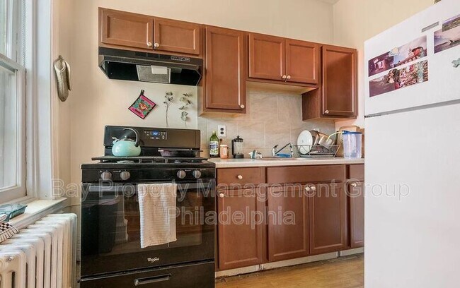 Building Photo - 435 S 51st St