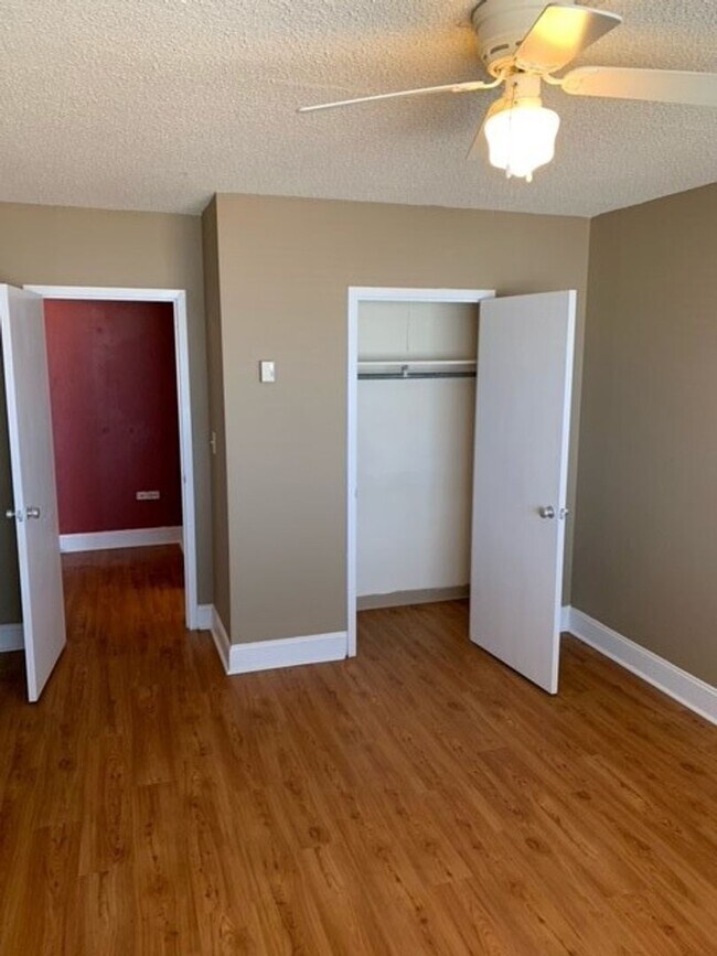 Building Photo - sp102