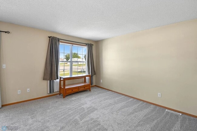 Building Photo - 2124 58th Ave S