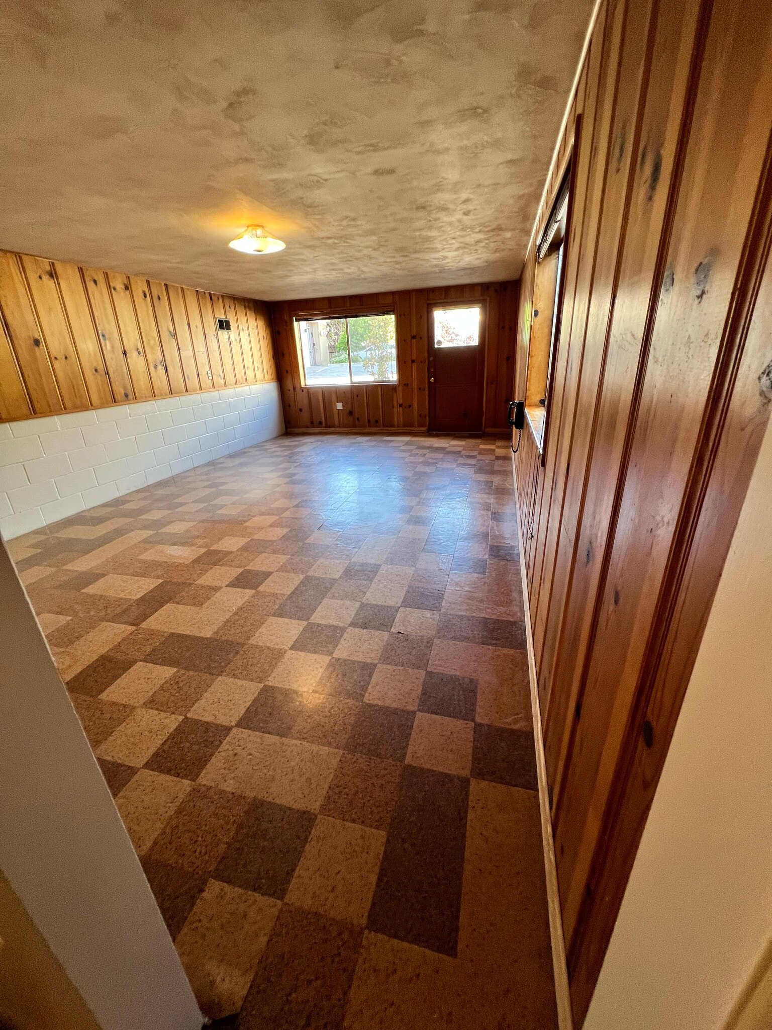 Building Photo - 189 Carpenter St