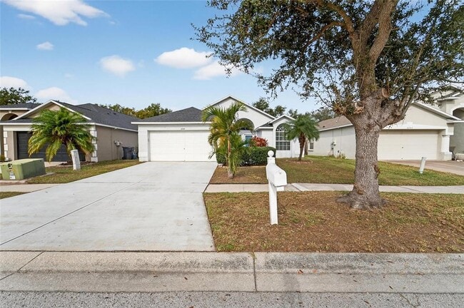 Building Photo - 11305 Symmes Lake Dr