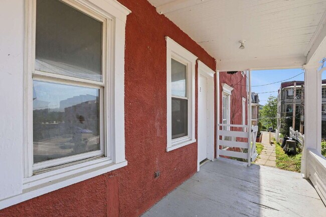 Building Photo - 13 N Maryland Ave