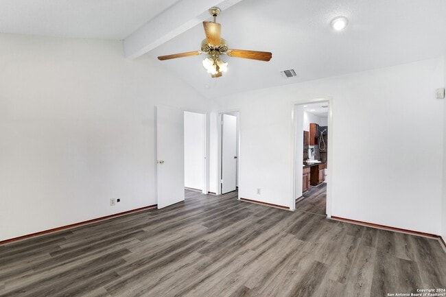 Building Photo - 6943 Sunshine Tree Dr