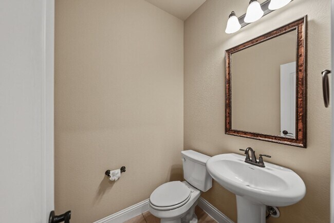 Building Photo - 504 Ridgewater Trail