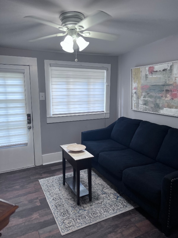 Building Photo - 322 Alix St