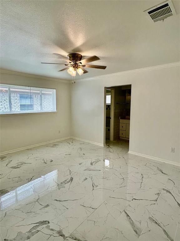 Building Photo - 12027 Meadow Hollow Dr