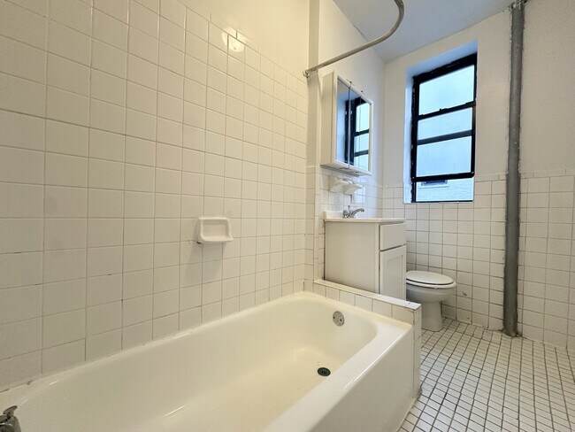 Floorplan - 70 Post Avenue