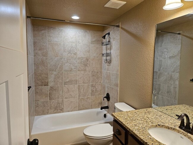 Building Photo - ALL PROSPECTIVE TENANTS MUST SUBMIT A $58 ...